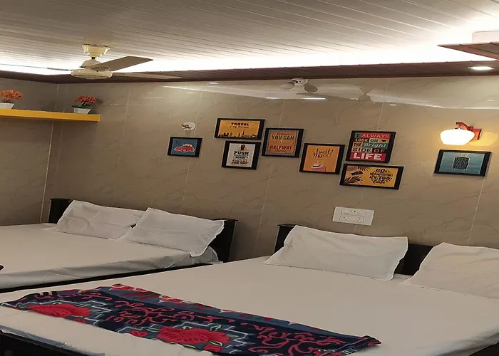 Arundekar Home Stay In 2 Minutes Walk Beach Ac Room